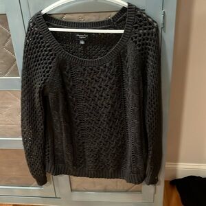 American eagle sweater size
Medium